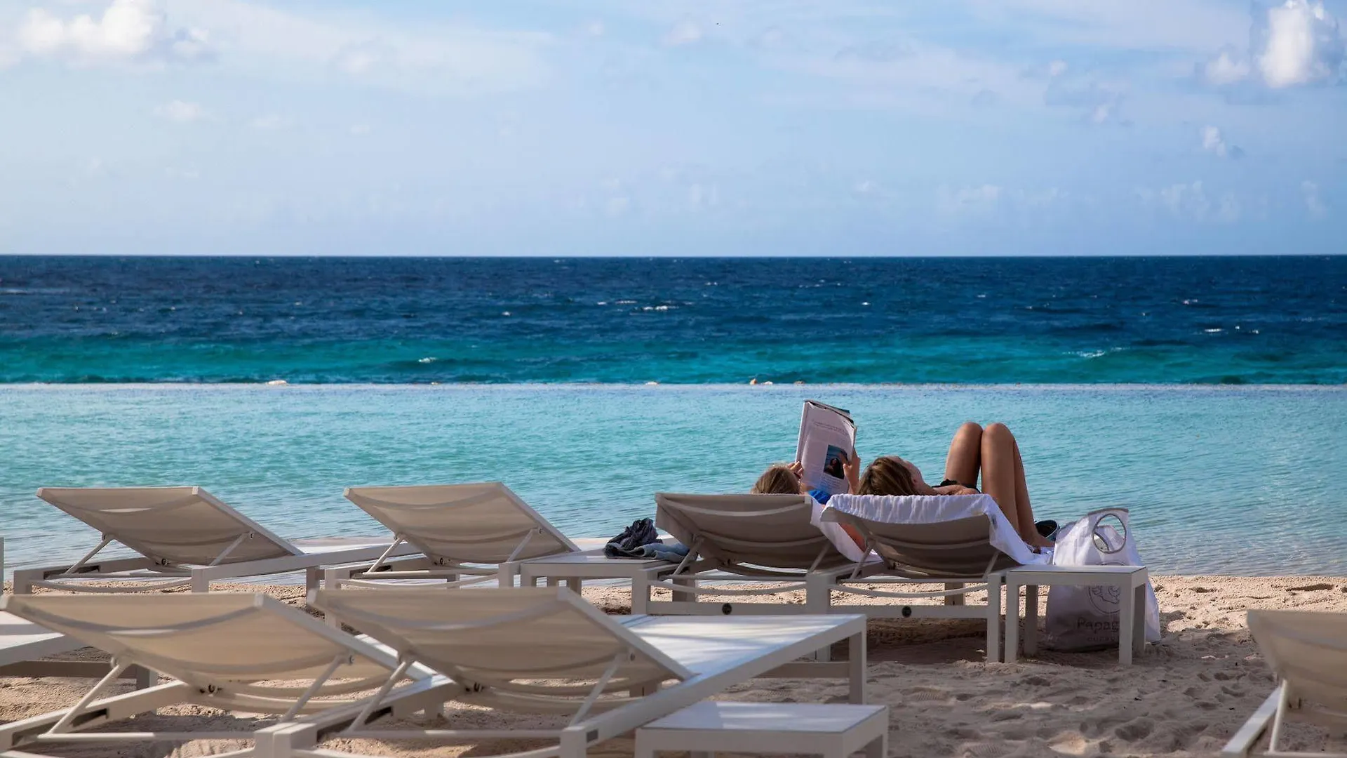 Papagayo Beach Hotel (Adults Only) Willemstad